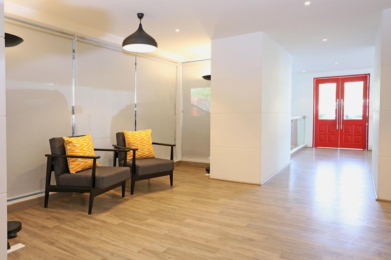 新德里 Oyo Townhouse 015 Lajpat Nagar酒店 外观 照片